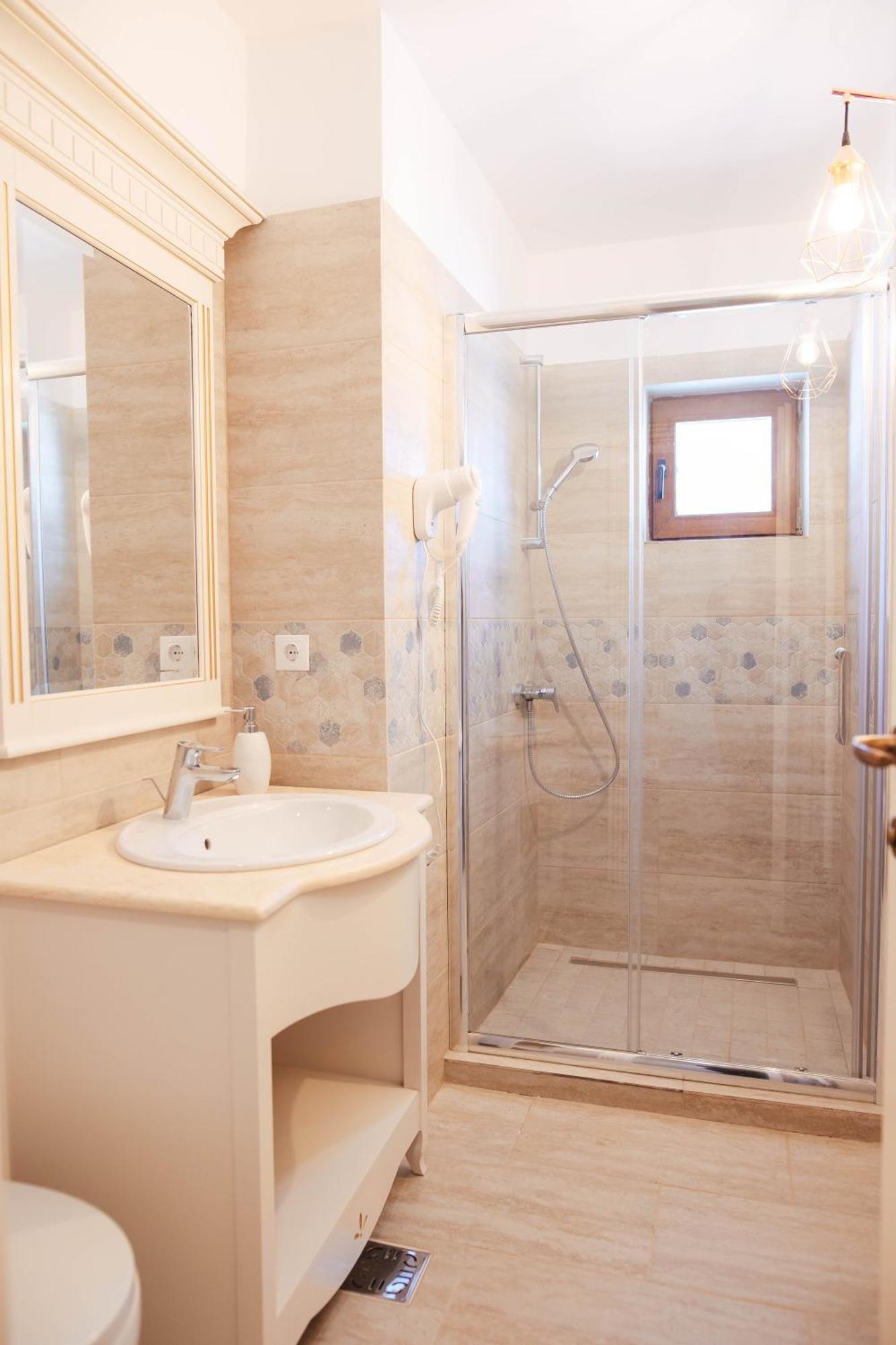 Sîmbăta de Sus Hotel Miruna מראה חיצוני תמונה