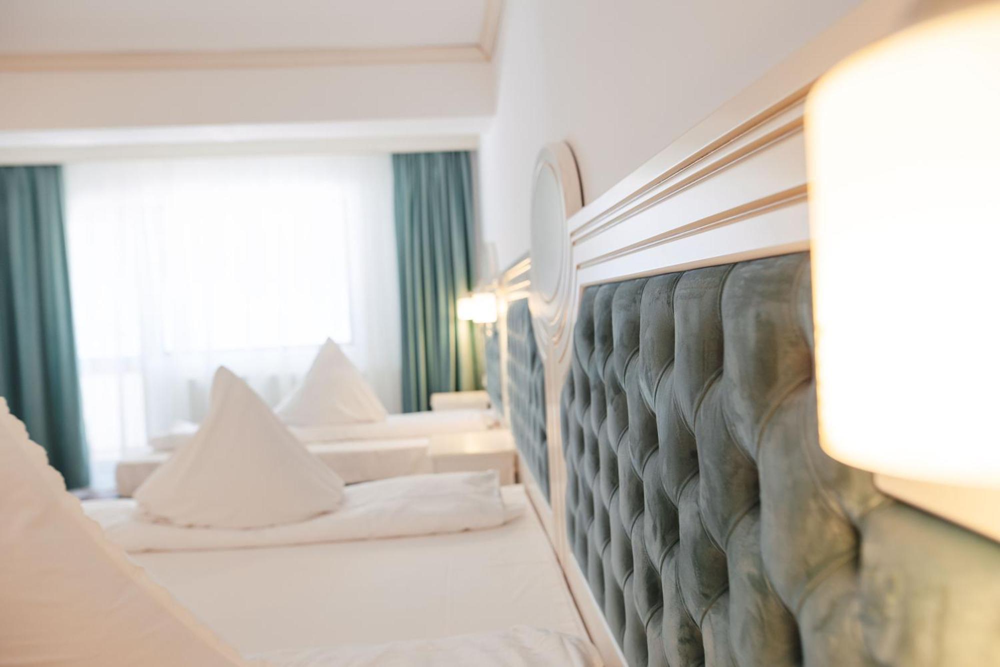 Sîmbăta de Sus Hotel Miruna מראה חיצוני תמונה