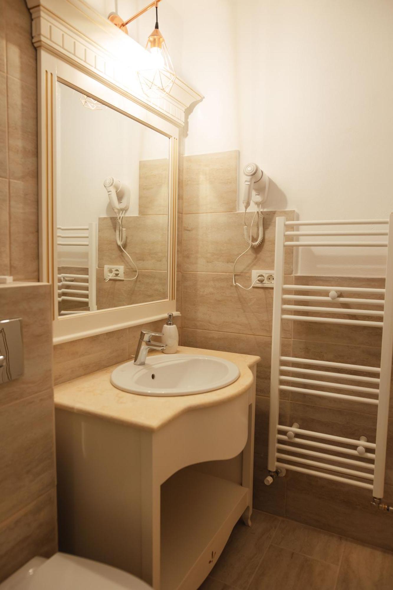 Sîmbăta de Sus Hotel Miruna מראה חיצוני תמונה